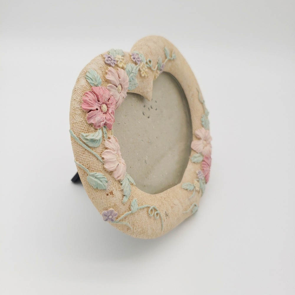Vintage Style Heart Picture Frame Floral Lace Cottagecore Shabby Chic Decor - Picture 2 of 8